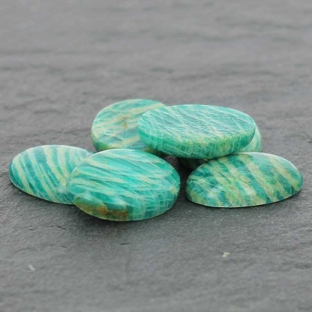 Amazonit pruhovaný ovál kabošon 25x18mm x 1ks