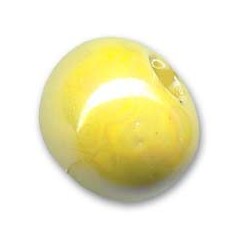 Keramická korálka 8mm Iridescent Yellow x 1ks