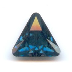 Swarovski 4722 Triangle 8mm Montana
