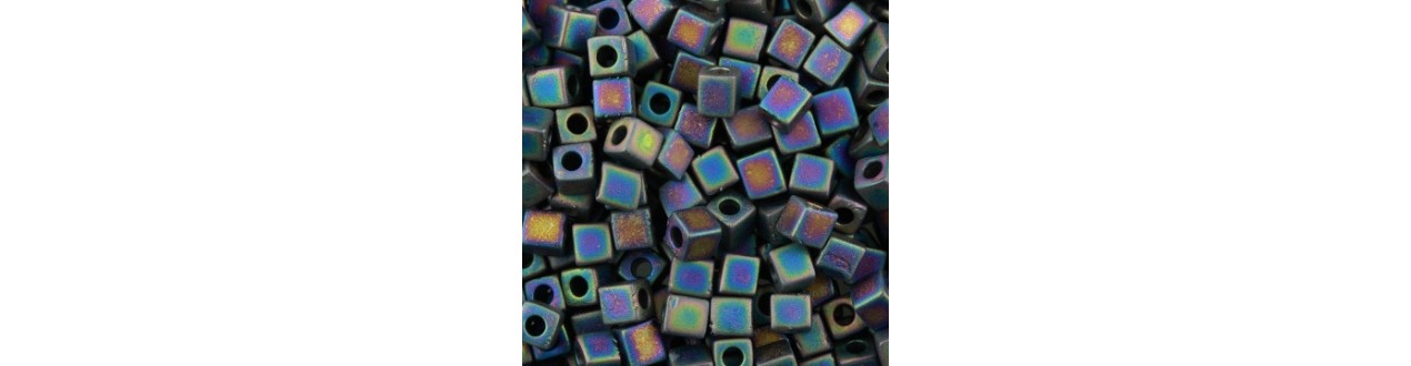 MIYUKI Square 1.8mm